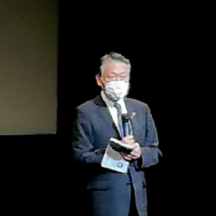 岸和田健老大学で挨拶する水野市長